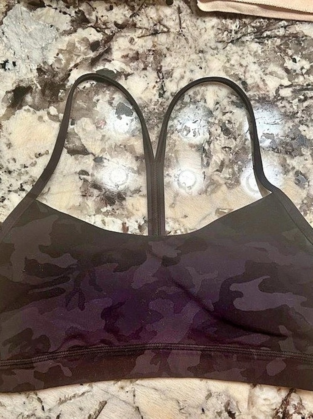 lululemon camo Energy Bra *Medium Support, Sz 8